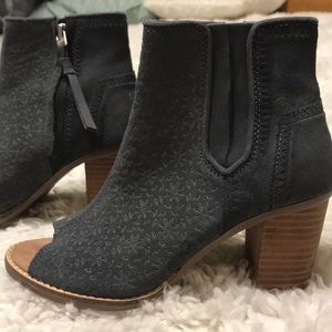 Tom Ankle Booties